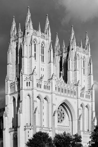 WASHINGTON NATIONAL CATHEDRAL WASHINGTON DC BLACK AND WHITE VERTICAL - Limited Edition of 125 thumb