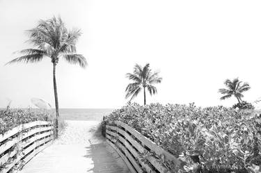 SOMBRERO BEACH MARATHON FLORIDA KEYS BLACK AND WHITE - Limited Edition of 125 thumb