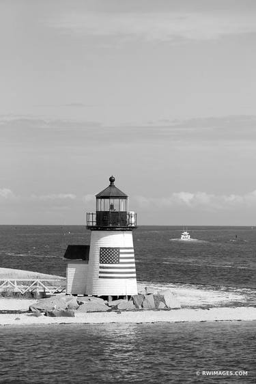 BRANT POINT LIGHT LIGHTHOUSE NANTUCKET BLACK AND WHITE VERTICAL - Limited Edition of 100 thumb