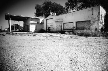 ABANDONED ROADSIDE CAFE ROUTE 66 TEXAS BLACK AND WHITE - Limited Edition of 100 thumb