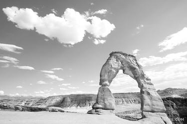 DELICATE ARCH ARCHES NATIONAL PARK UTAH BLACK AND WHITE HORIZONTAL - Limited Edition of 125 thumb