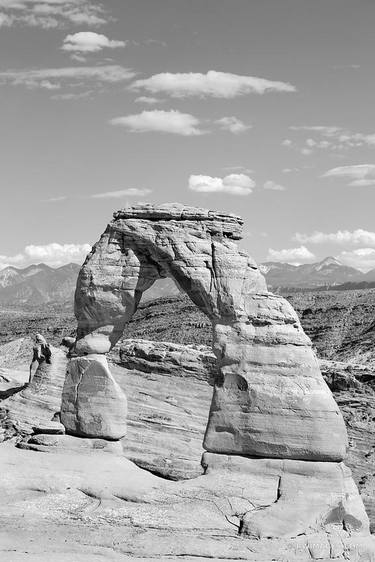 DELICATE ARCH ARCHES NATIONAL PARK UTAH BLACK AND WHITE VERTICAL AMERICAN SOUTHWEST DESERT LANDSCAPE ARCHES - Limited Edition of 125 thumb