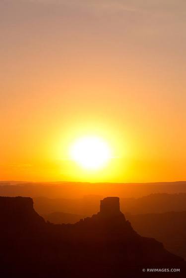 SUNRISE DEAD HORSE POINT STATE PARK CANYONLANDS NATIONAL PARK UTAH COLOR VERTICAL - Limited Edition of 125 thumb