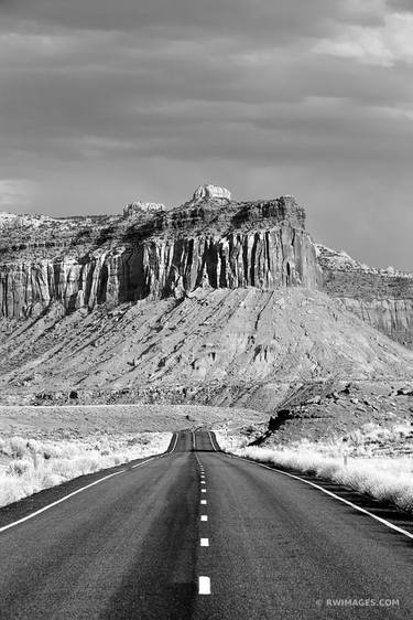 ROAD THROUGH THE NEEDLES DISTRICT CANYONLANDS NATIONAL PARK UTAH BLACK AND WHITE VERTICAL - Limited Edition of 125 thumb