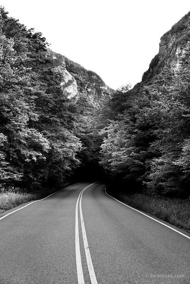 SMUGGLER'S' NOTCH MOUNTAIN ROAD VERMONT BLACK AND WHITE - Limited Edition of 125 thumb