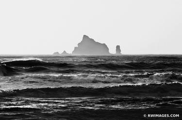 RIALTO BEACH OLYMPIC NATIONAL PARK WASHINGTON BLACK AND WHITE - Limited Edition of 125 thumb