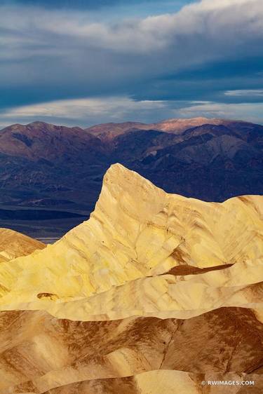 MANLY BEACON ZABRISKIE POINT SUNRISE DEATH VALLEY CALIFORNIA COLOR VERTICAL - Limited Edition of 125 thumb