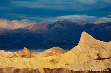 MANLY BEACON ZABRISKIE POINT SUNRISE DEATH VALLEY CALIFORNIA - Limited Edition of 125 thumb