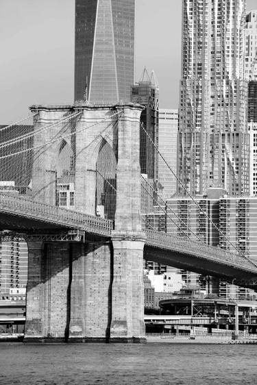 BROOKLYN BRIDGE NEW YORK CITY NEW YORK BLACK AND WHITE VERTICAL thumb