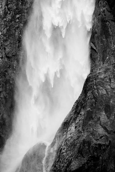 LOWER YOSEMITE FALLS YOSEMITE NATIONAL PARK CALIFORNIA thumb