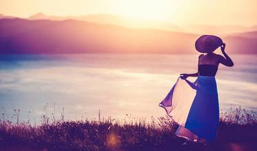 Woman with hat at sunset - Limited Edition 1 of 10 thumb