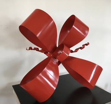 Giftless Bow, Red thumb