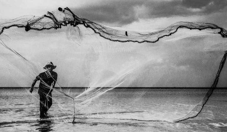 throwing fishing nets