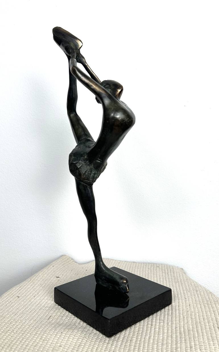 Original Figurative Sports Sculpture by Vamosiart Gallery