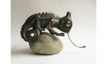 Chameleon - bronze sculpture by Kristof Toth thumb