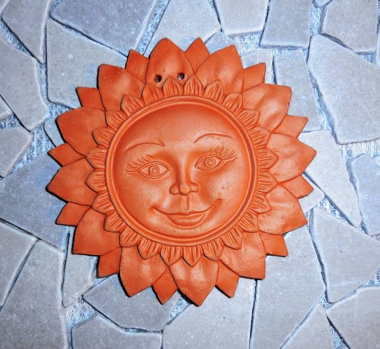 Terra cotta ceramic sun, clay wall decor sun 14 cm - Print