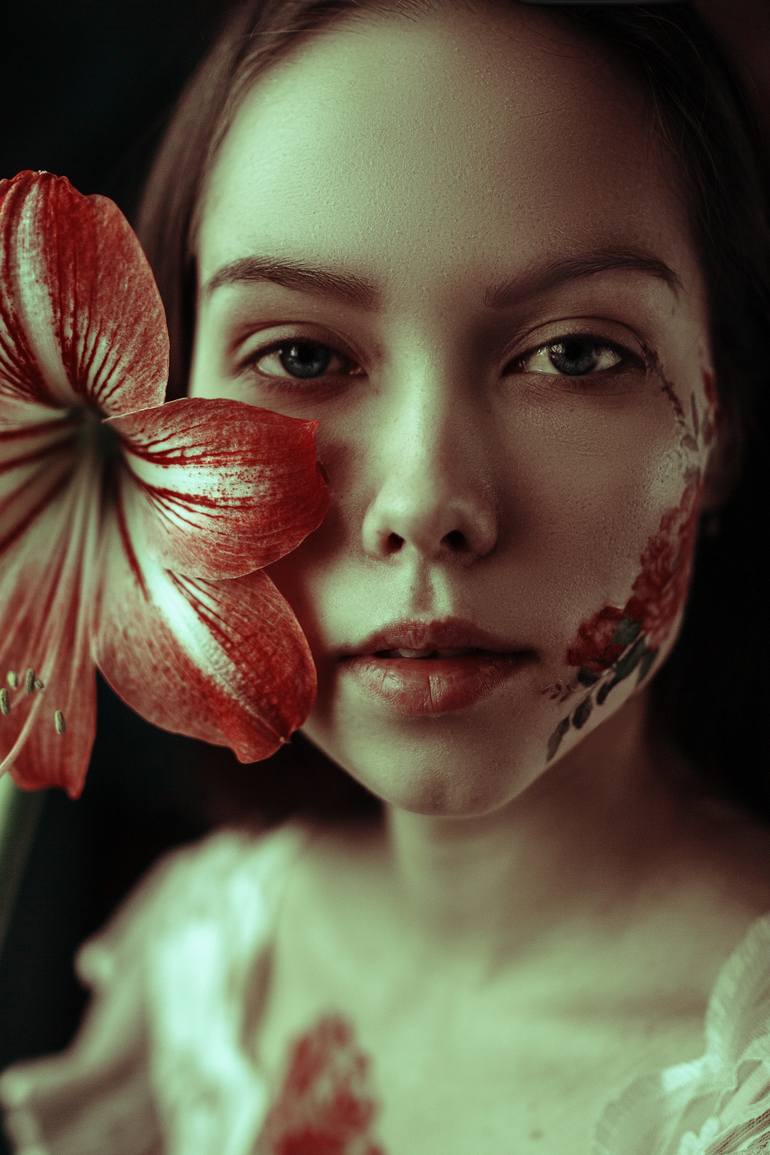 The stinging girl with flowers - Limited Edition of 5 Photography by ...