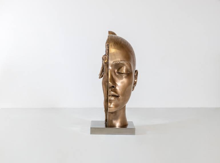 Original Modernism Women Sculpture by Nikita Zigura