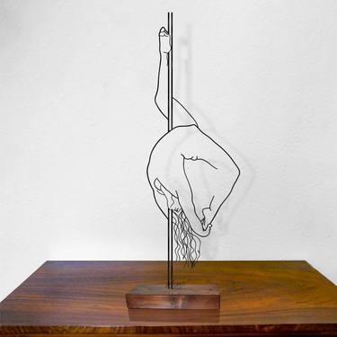 Original Minimalism Women Sculpture by Giancarlo Morandi
