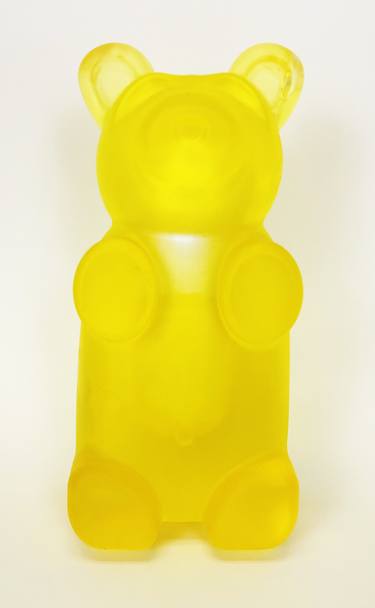 Yellow Pill Gummy Bear thumb