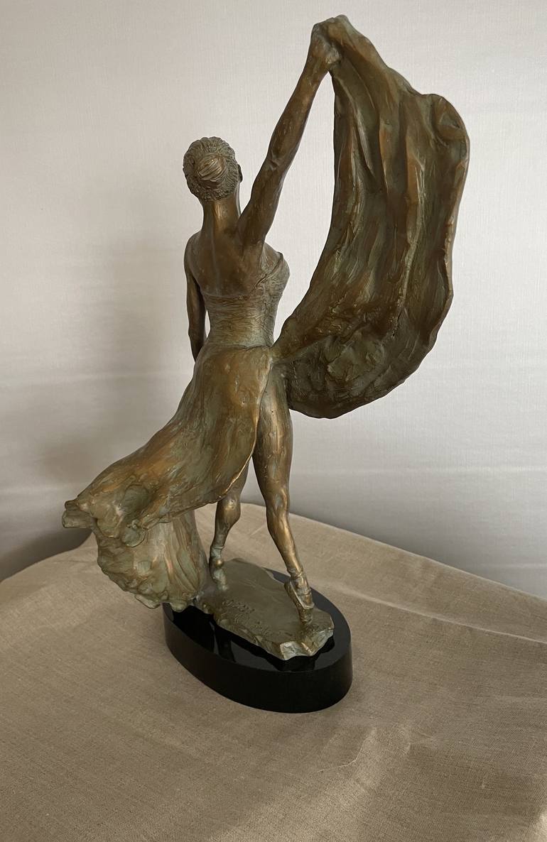 Original Performing Arts Sculpture by Dorie Wardie