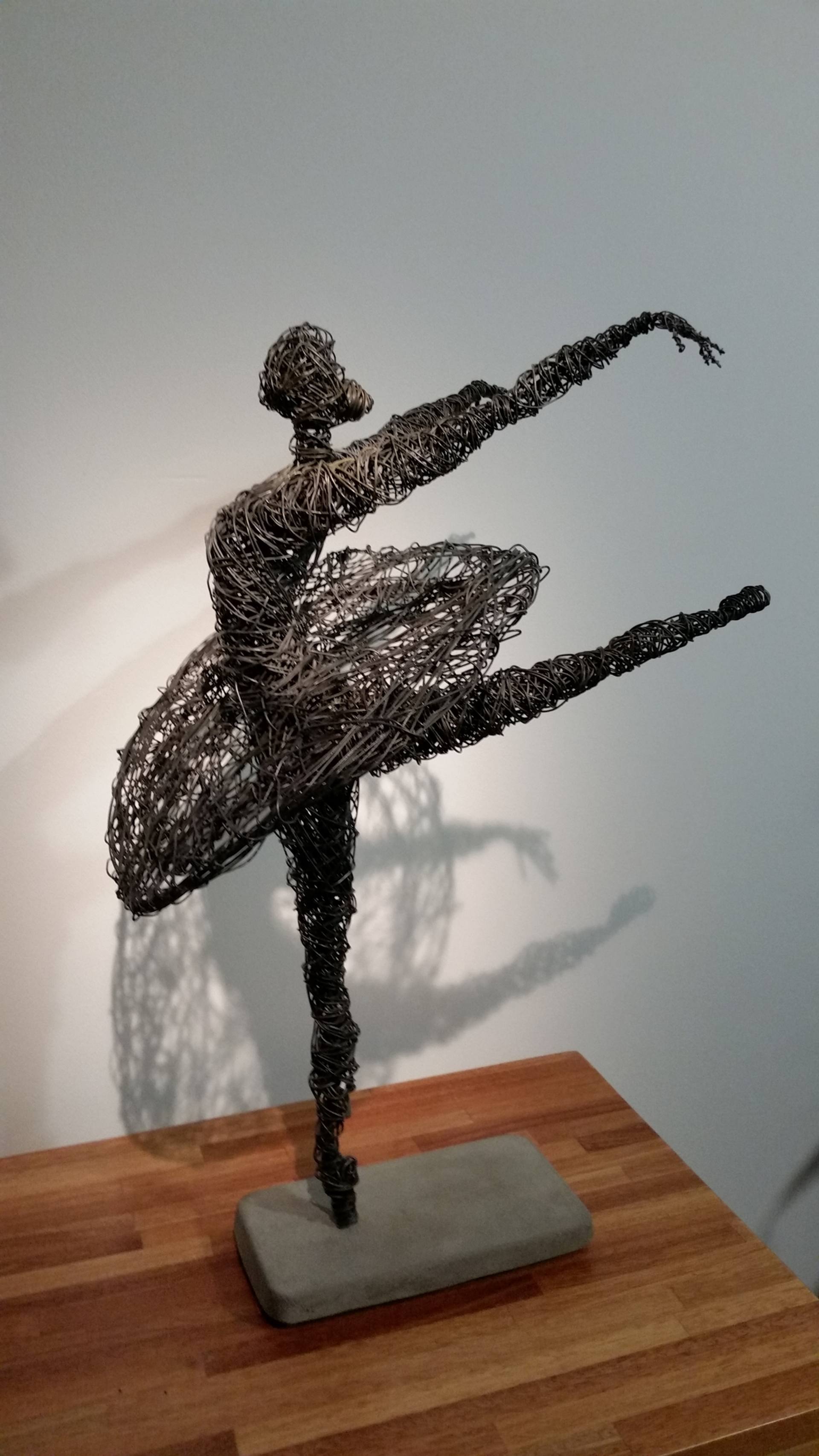 the ballet dancer Sculpture by Juan Iganacio Perezgomar | Saatchi Art, image size:1920x3413