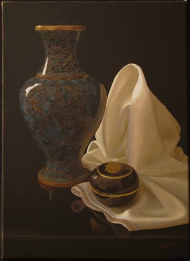 Vase and cloth thumb