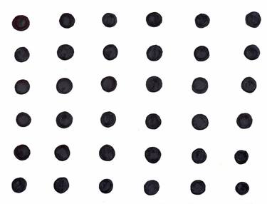 Black dots on white background thumb