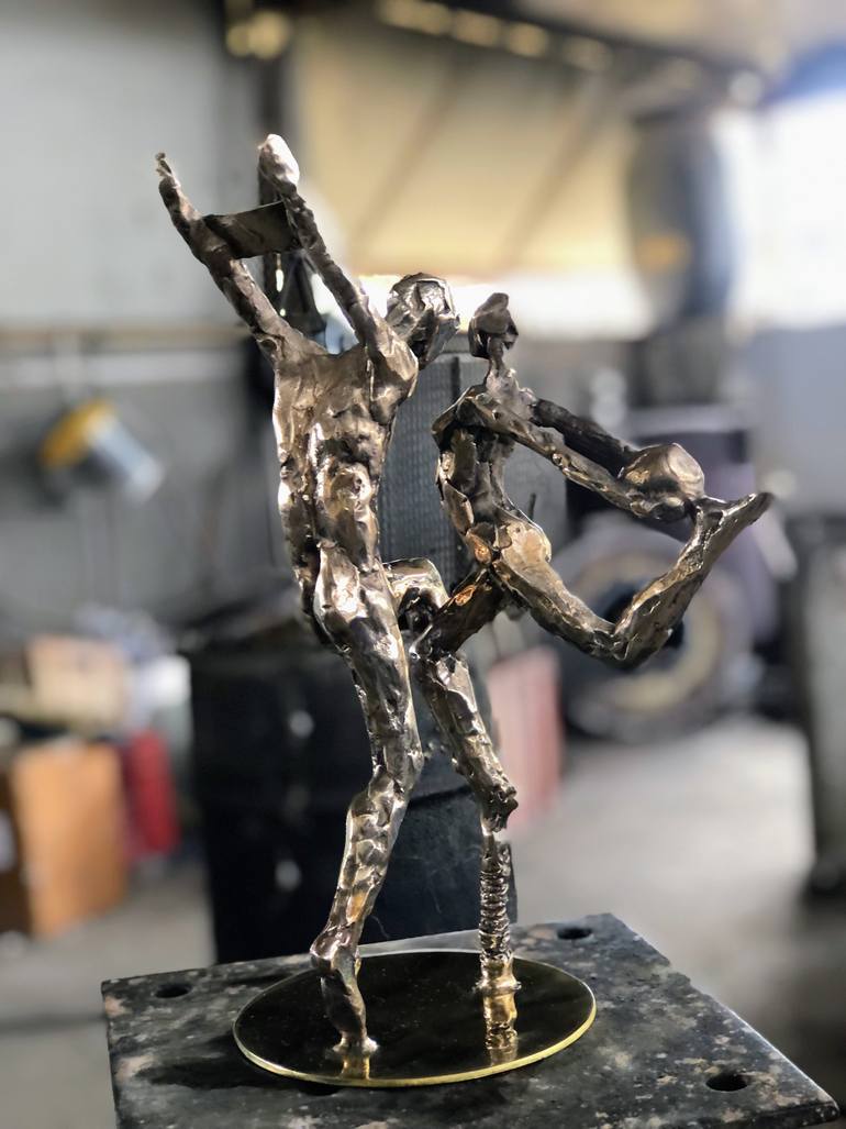Original Figurative Body Sculpture by Liliane Danino