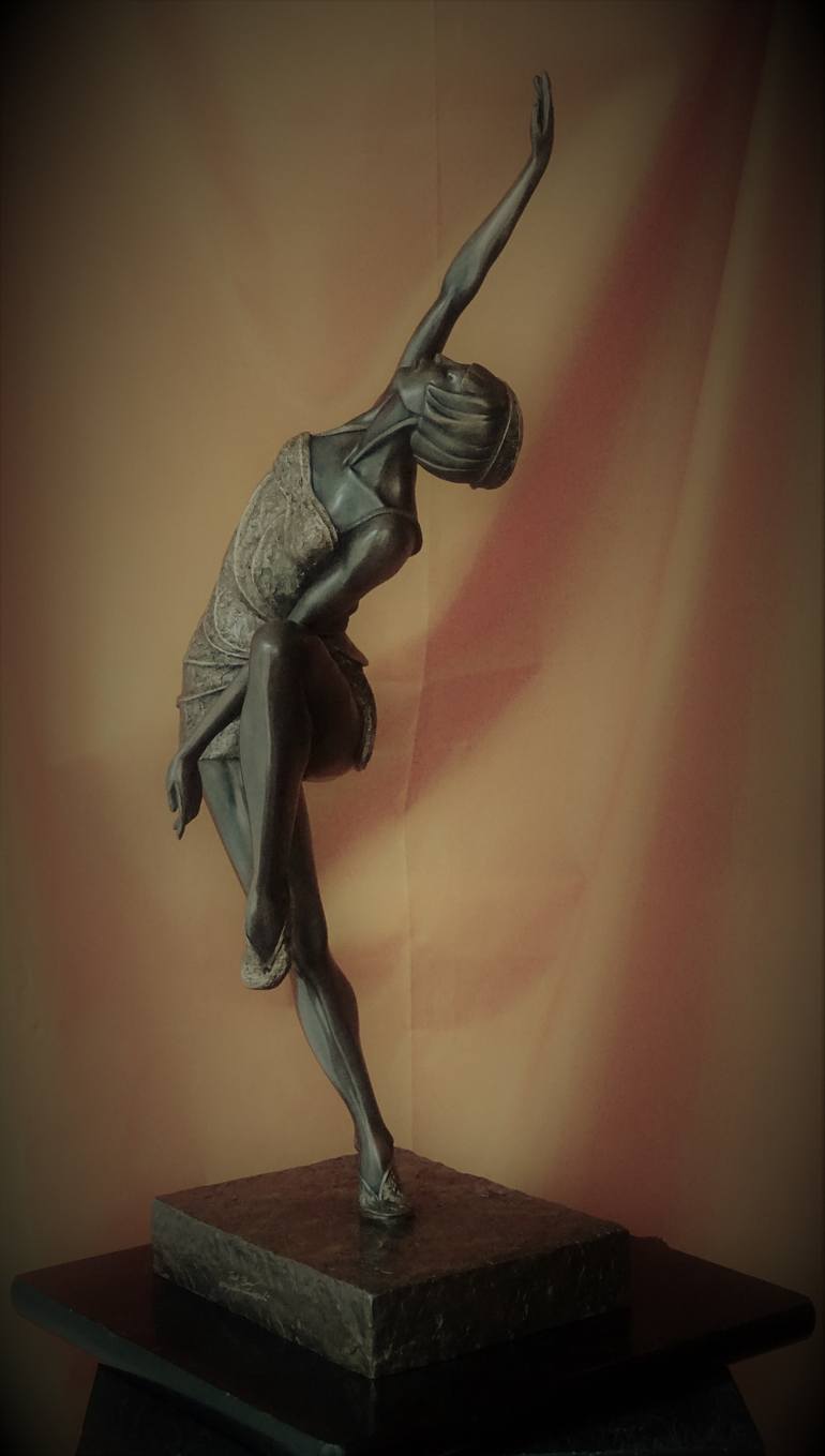 Original Figurative Performing Arts Sculpture by Graziella Curreli