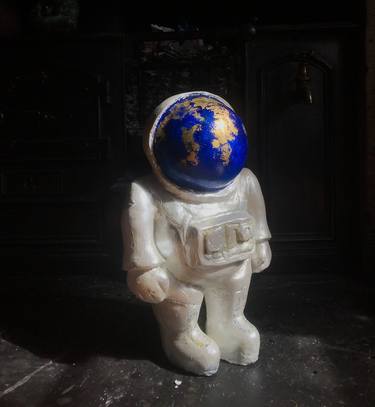 Astronaut - Pearlescent with Ultramarine and Gold Visor- thumb