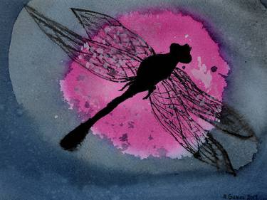Dragonfly's silhouette thumb