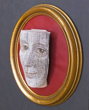 book face sculpture ELISE thumb