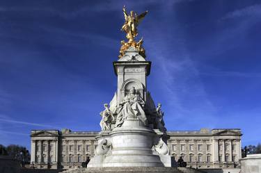 The Queen Victoria Monument, Buckingham Palace, St James, London, England - Limited Edition of 15 thumb