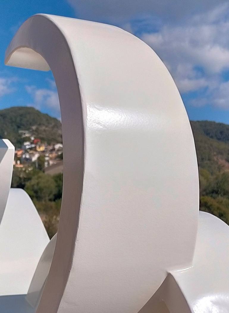 Original Minimalism Animal Sculpture by Aramis Justiz
