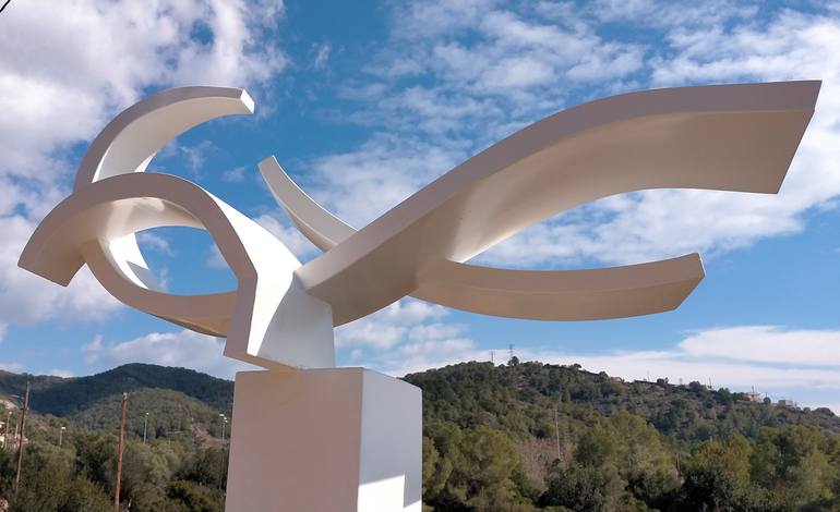 Original Minimalism Animal Sculpture by Aramis Justiz