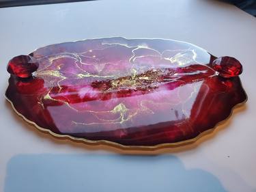 Ruby Resin Tray. thumb