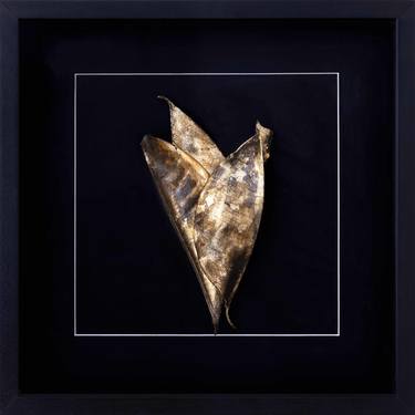 My wall jewel , three , leaves with 24k gold plating , 35cmx35cm , 2017. thumb