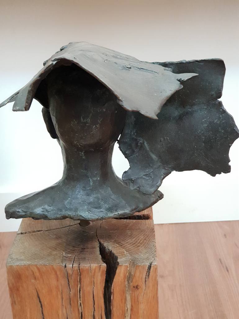Original Modernism Women Sculpture by Exclusive Sculptures