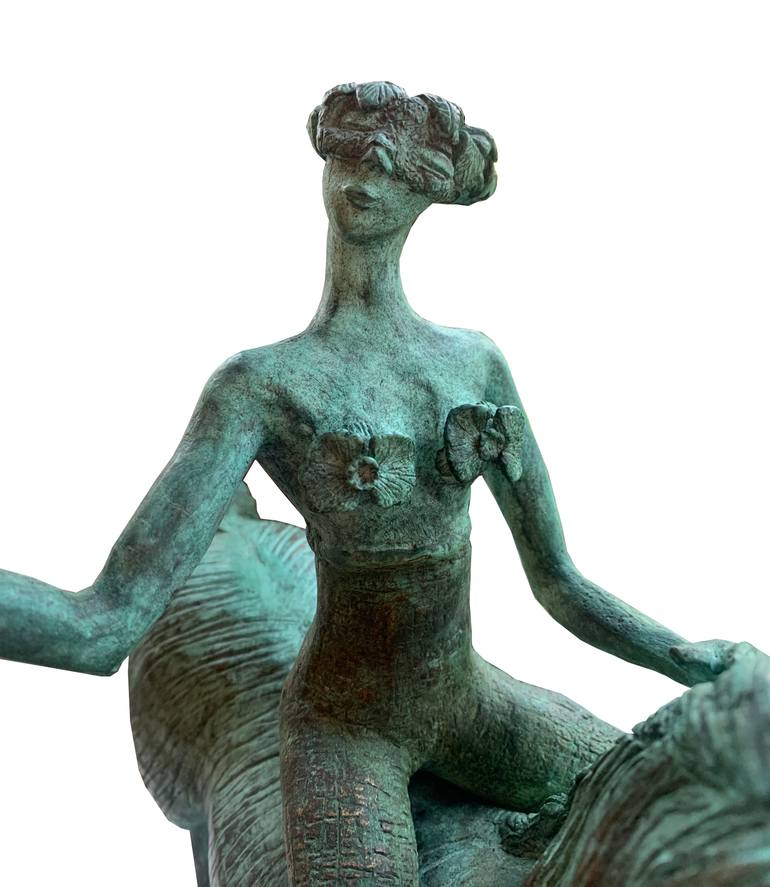 Original Contemporary Women Sculpture by Mili Vega