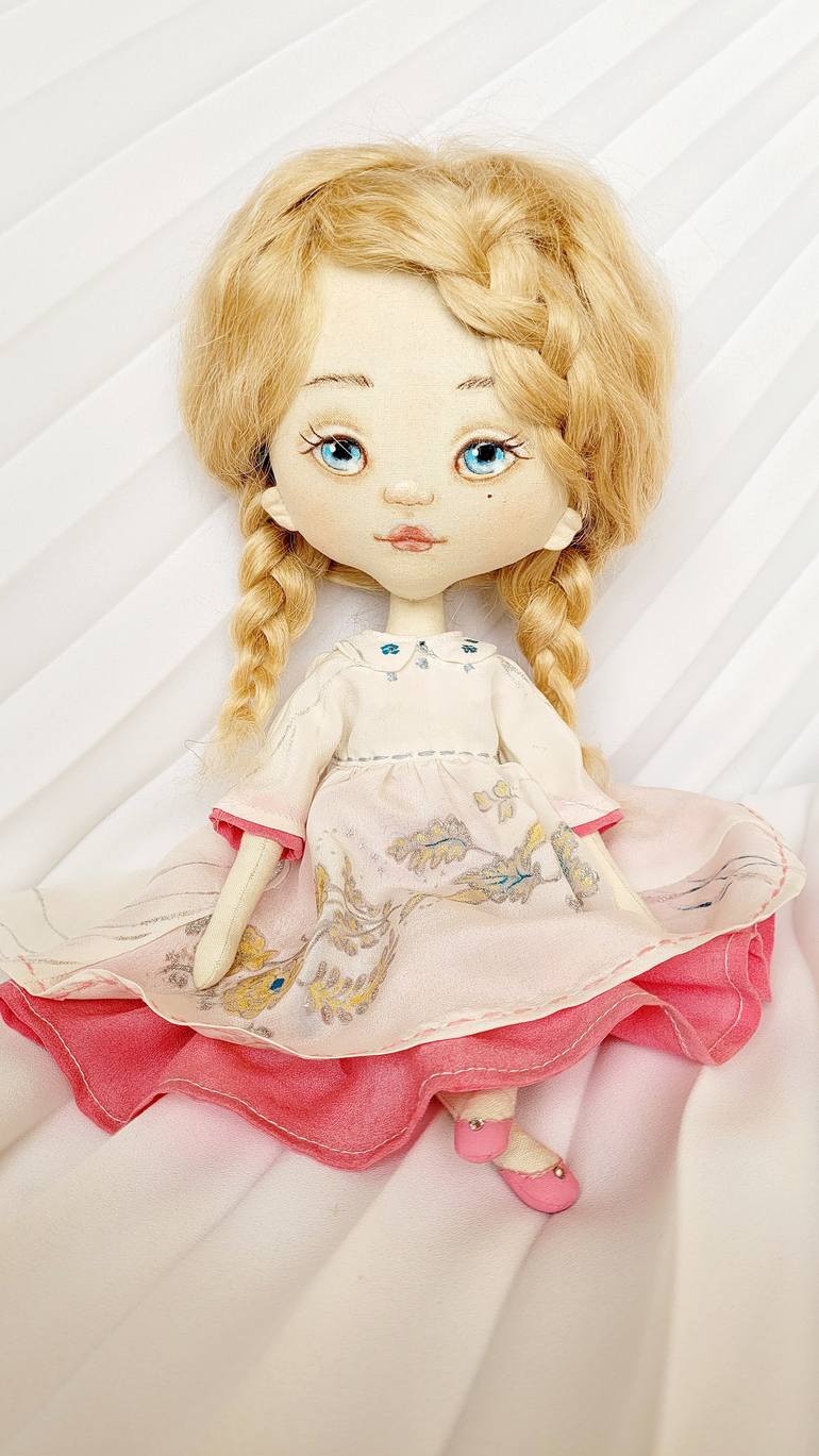 Original Romanticism People Sculpture by Marina Orlova