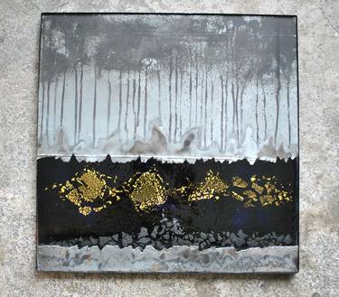 Gold leaf. Hot enamel thumb