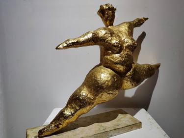 Original Women Sculpture by Matteo Lo Greco