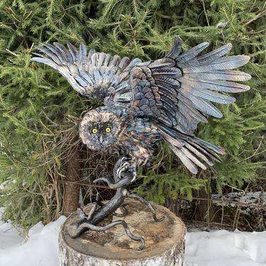 Owl metal sculpture thumb