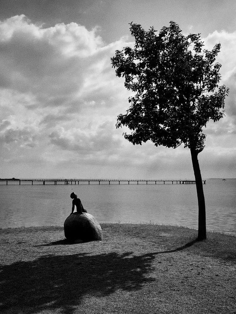 Original Seascape Photography by Jean Kosse | Black & White Art on Paper | In the shade of the Sun - Limited Edition of 25 + 2AP