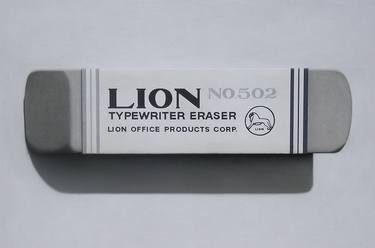 LION Typewriter Eraser thumb