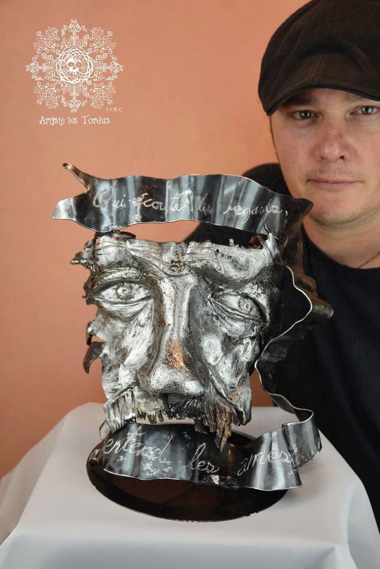 Original Portrait Sculpture by Artiste les Tordus