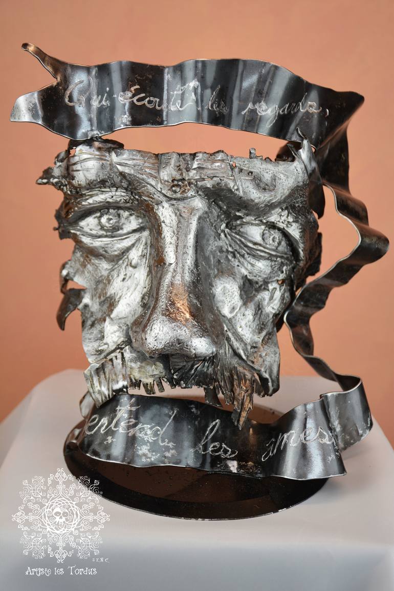 Original Portrait Sculpture by Artiste les Tordus