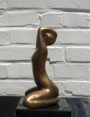 Original Figurative People Sculpture by Rosita Allinckx