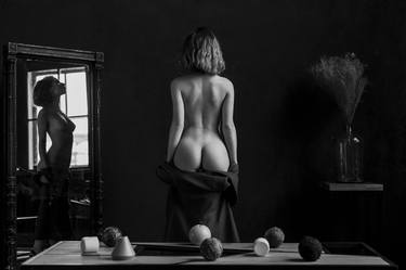 Original Photorealism Nude Photography by Viktor Tsirkin